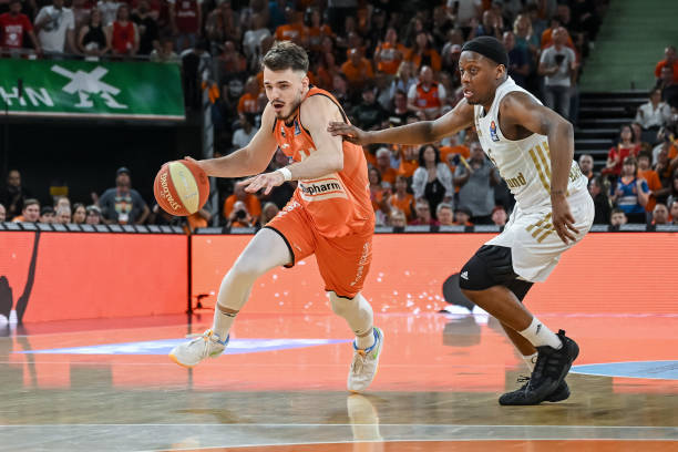 之间的热议 之间的热议